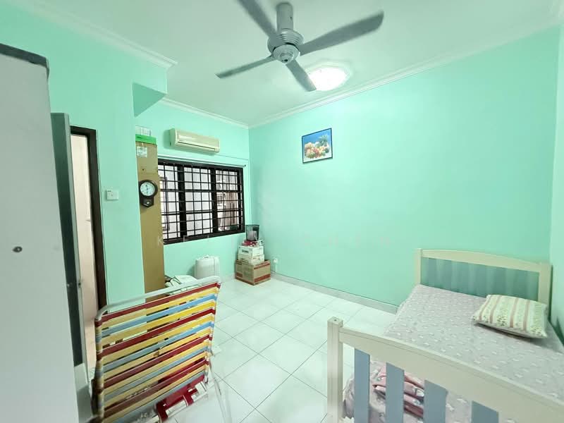 2-storey Terraced House for Sale in Taman Desa Tebrau (Tebrau) - Kelly Chen - Bedroom - PropertyGuru.com.my