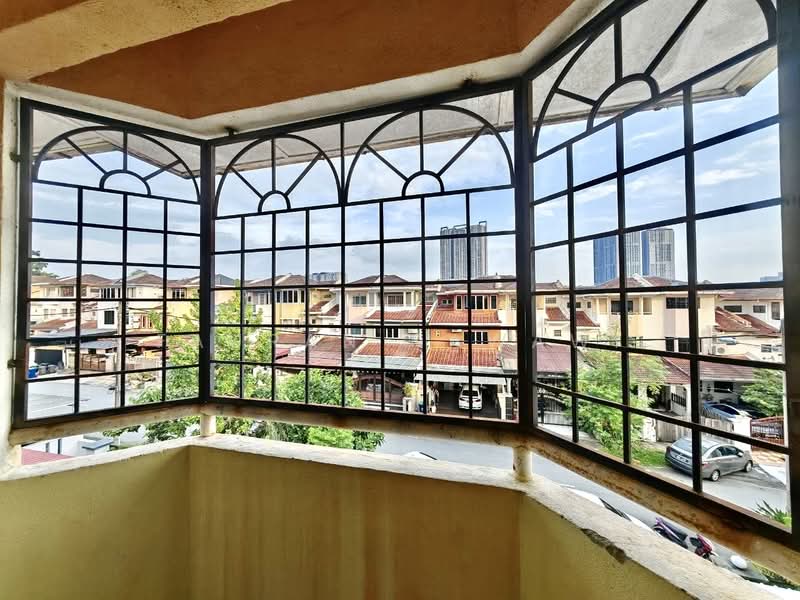 2.5-storey Terraced House for Sale in Kota Perdana (Seri Kembangan) - Fauran Nawawi - PropertyGuru.com.my