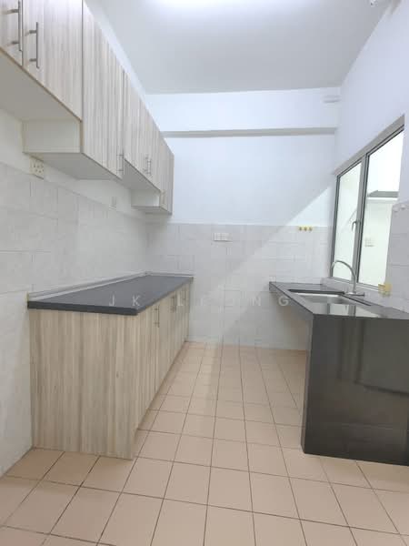 Pangsapuri untuk Disewa di Mas Kipark Damansara - JK Leong - Kitchen - PropertyGuru.com.my