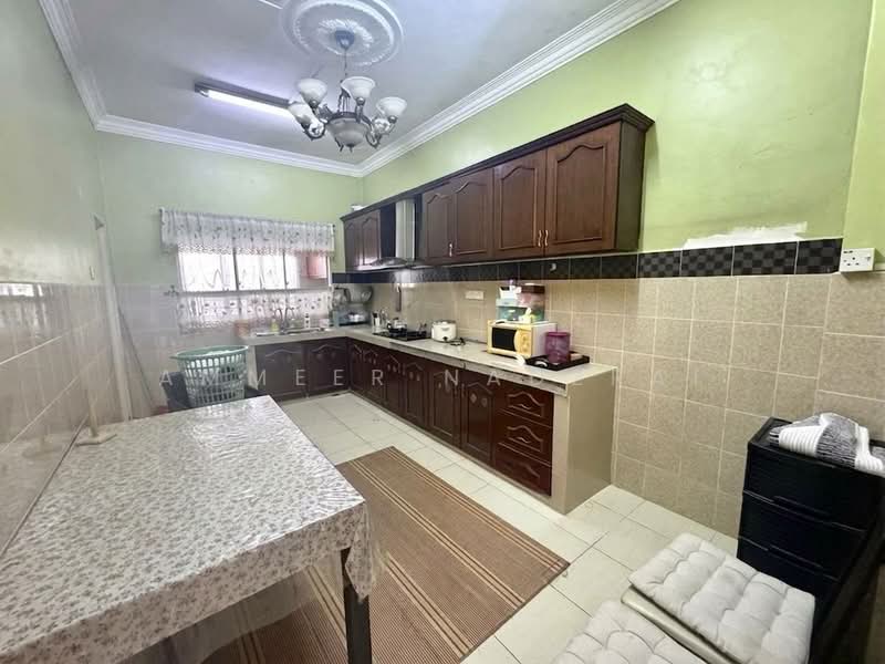 2-storey Terraced House for Sale in Taman Prima Saujana (Kajang) - Ammeer Nadzrai - Kitchen - PropertyGuru.com.my