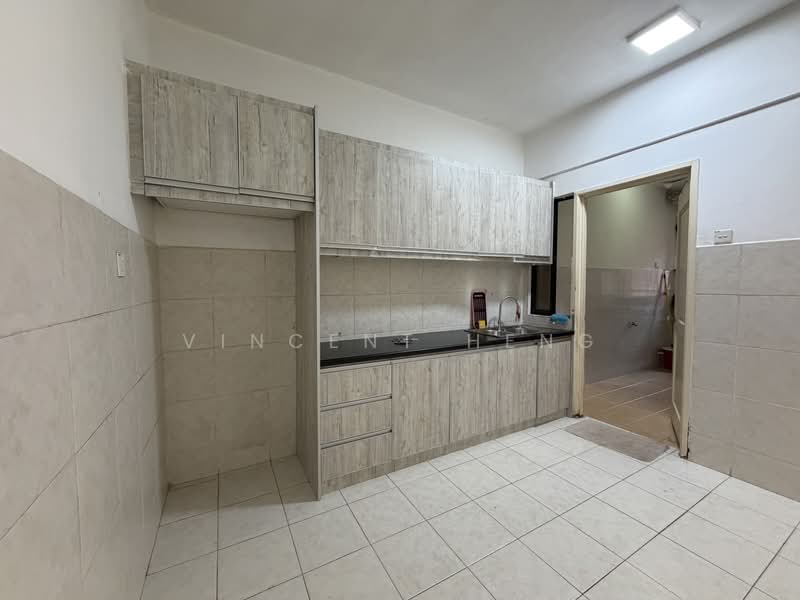 Condominium for Sale at Casa Tropicana - Vincent Heng - Kitchen - PropertyGuru.com.my