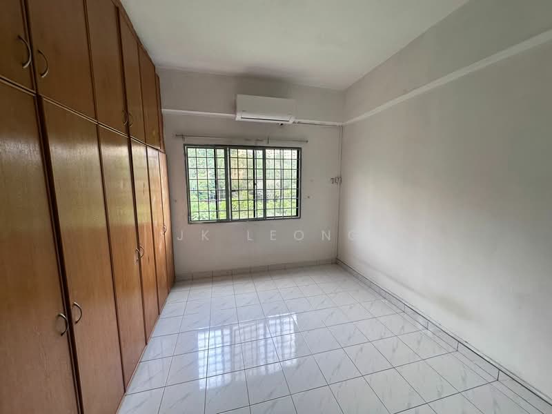 Pangsapuri untuk Dijual di Prima Saujana - JK Leong - Bedroom - PropertyGuru.com.my