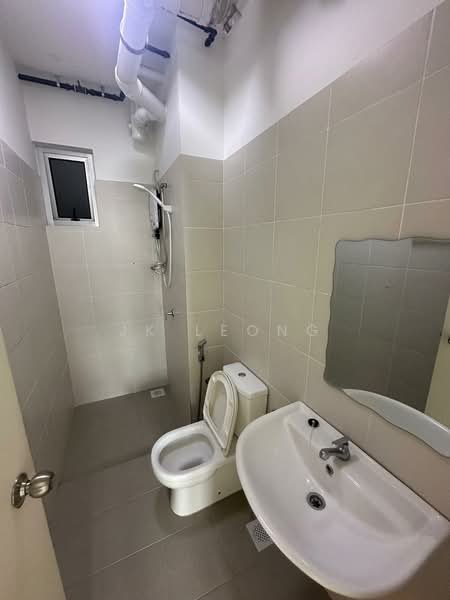 Pangsapuri untuk Disewa di Residensi Seri Wahyu - JK Leong - Bathroom - PropertyGuru.com.my