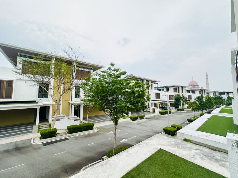 Vila Berkembar untuk Dijual di Presint 8 (Putrajaya) - Tengku June Tengku Mamat - PropertyGuru.com.my