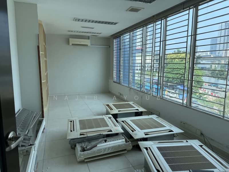 Kedai untuk Disewa di Ara Damansara (Selangor) - Najib Ayoubi - Interior - PropertyGuru.com.my