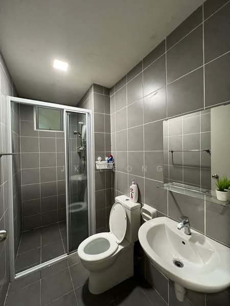 Service Residence for Sale at Savanna Executive Suite @ Southville City - JK Leong - Bathroom - PropertyGuru.com.my