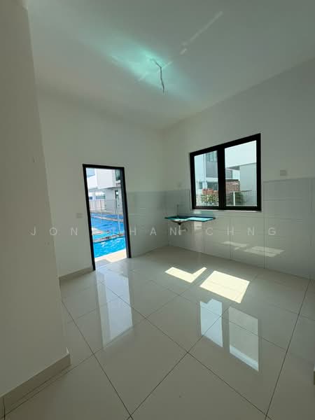 Rumah Berkembar untuk Dijual di Bandar Cassia (Batu Kawan) - Jonathan Chng - Kitchen - PropertyGuru.com.my