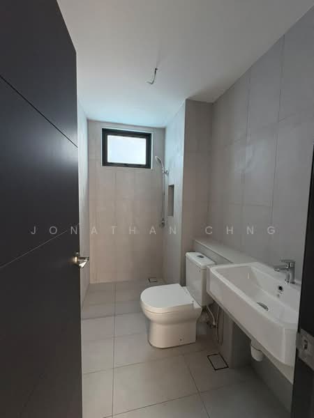 Rumah Berkembar untuk Dijual di Bandar Cassia (Batu Kawan) - Jonathan Chng - Bathroom - PropertyGuru.com.my
