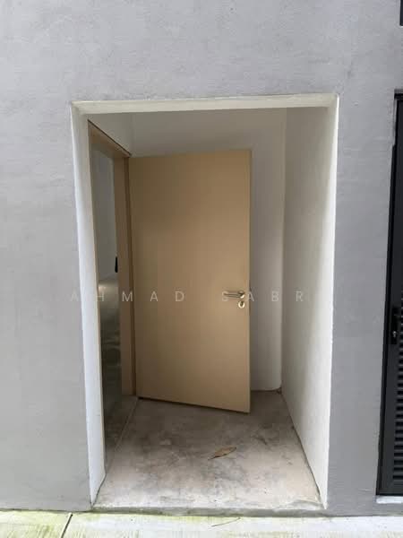 Shop for Rent in Gamuda Cove (Dengkil) - Ahmad Sabri - Entrance - PropertyGuru.com.my
