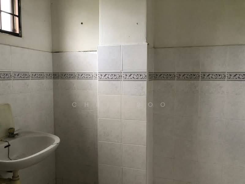 2-storey Terraced House for Rent in Desa Casuarina (Nilai) - Chrix Soo - Bathroom - PropertyGuru.com.my