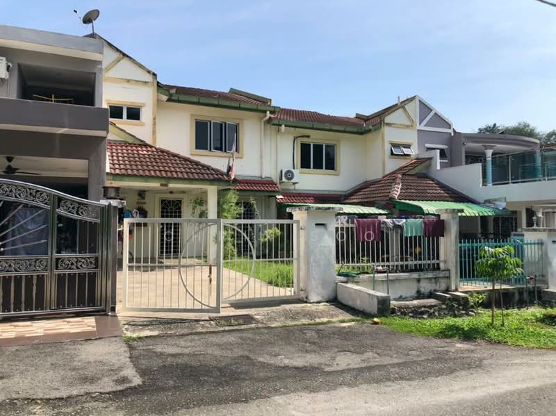 2-storey Terraced House for Rent in Desa Casuarina (Nilai) - Chrix Soo - Exterior - PropertyGuru.com.my