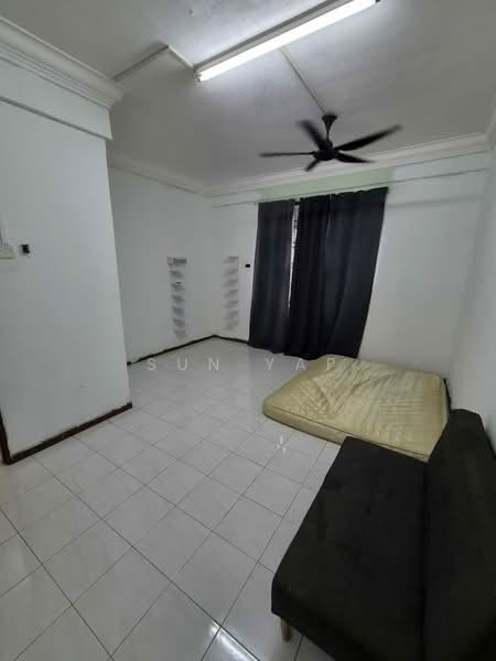 Pangsapuri untuk Disewa di Sri Awana Townhouse - Sun Yap - Living Room - PropertyGuru.com.my