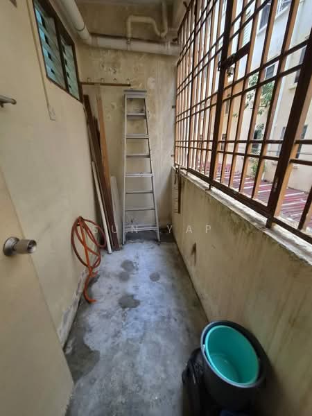 Pangsapuri untuk Disewa di Sri Awana Townhouse - Sun Yap - Balcony - PropertyGuru.com.my