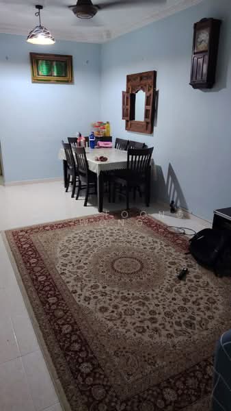 Rumah Flat untuk Dijual di Desa Lembah Permai - Yew Foong Wong - Dining Room - PropertyGuru.com.my