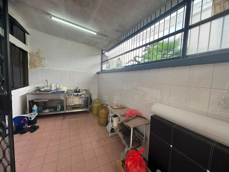 Rumah Teres 1 Tingkat untuk Disewa di Taman Pelangi (Johor Bahru) - Sharon Ong - Kitchen - PropertyGuru.com.my