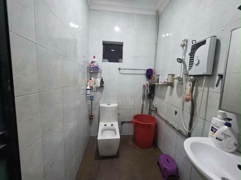 Rumah Teres 1-Tingkat untuk Dijual di Johor Bahru (Johor) - Ray Tung - Bathroom - PropertyGuru.com.my