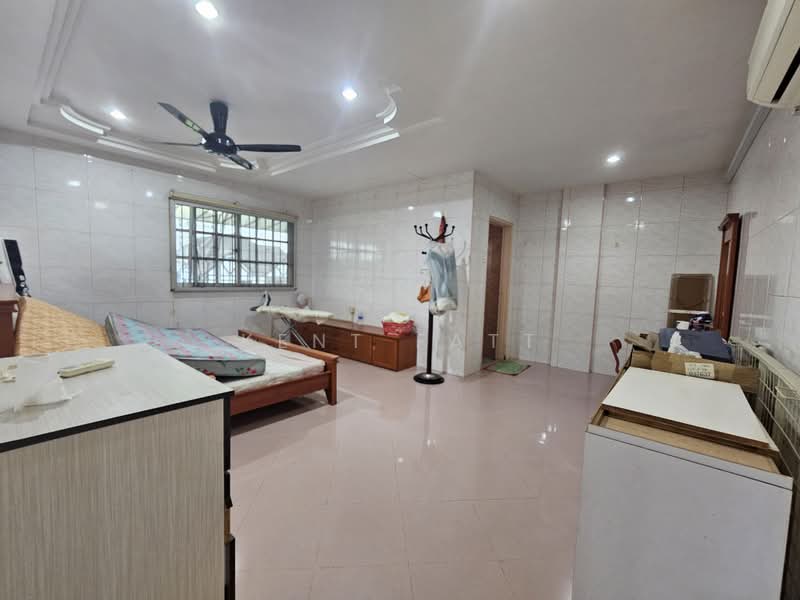 Semi-Detached House for Sale in Bandar Sungai Long (Selangor) - Kent Fatt - Bedroom - PropertyGuru.com.my