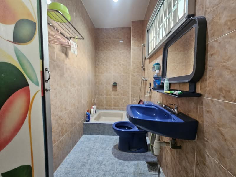 Semi-Detached House for Sale in Bandar Sungai Long (Selangor) - Kent Fatt - Bathroom - PropertyGuru.com.my