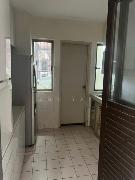 Pangsapuri untuk Disewa di Danga View Apartment - Sun Yap - Kitchen - PropertyGuru.com.my