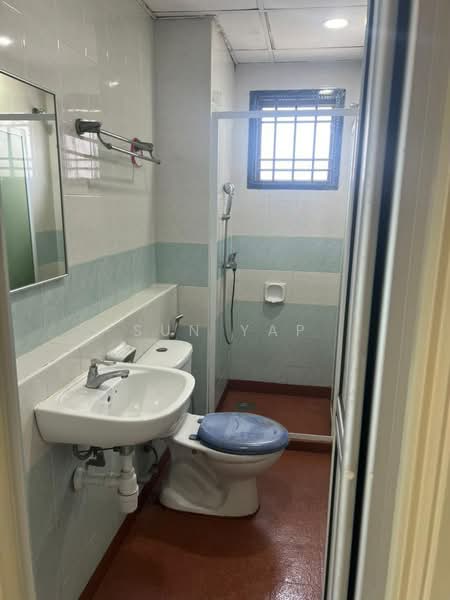 Pangsapuri untuk Disewa di Danga View Apartment - Sun Yap - Bathroom - PropertyGuru.com.my