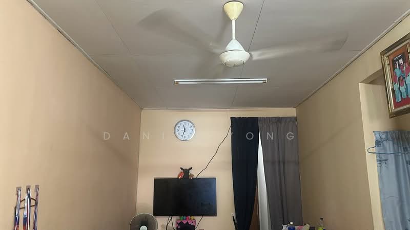 1-storey Terraced House for Sale in Taman Tiara Perdana (Simpang Renggam) - Daniel Yong - Interior - PropertyGuru.com.my