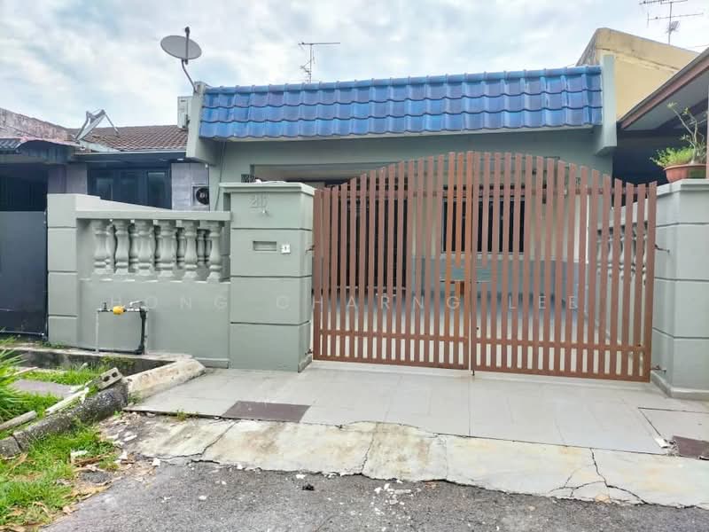 1.5-storey Terraced House for Rent in Permas Jaya (Johor) - Hong Charng Lee - Exterior - PropertyGuru.com.my