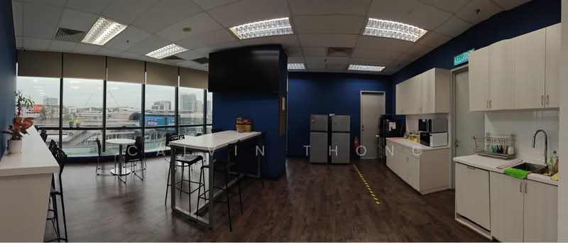 Pejabat untuk Disewa di Seksyen U1 (Glenmarie) - Calvin Thong - Kitchen - PropertyGuru.com.my