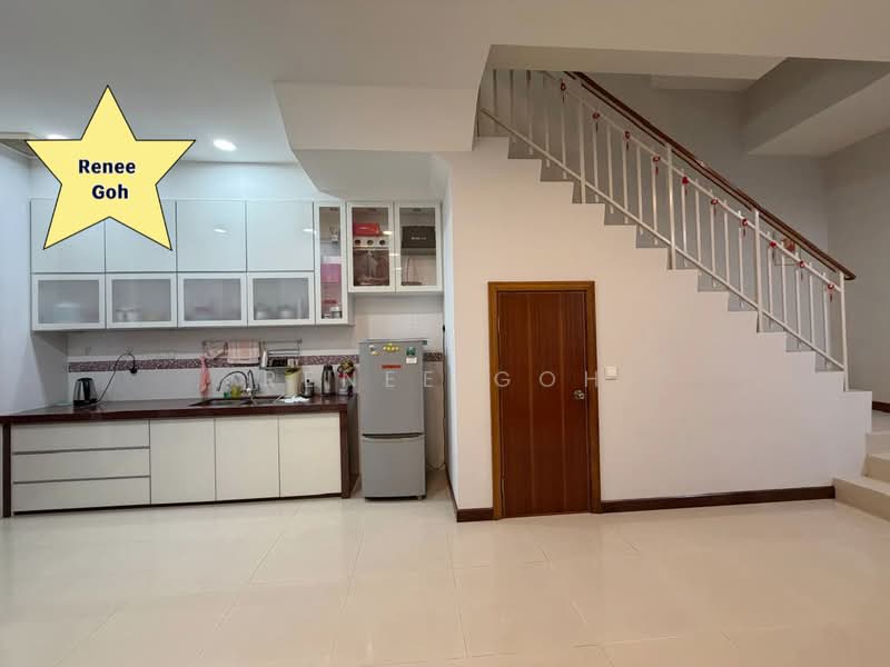 Rumah Teres 3 Tingkat untuk Dijual di Bukit Dumbar (Jelutong) - Renee Goh - Kitchen - PropertyGuru.com.my