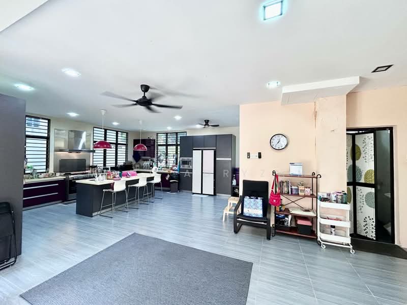 Rumah Berkembar untuk Dijual di Sungai Buloh (Selangor) - Mohd Adryzam - Kitchen - PropertyGuru.com.my