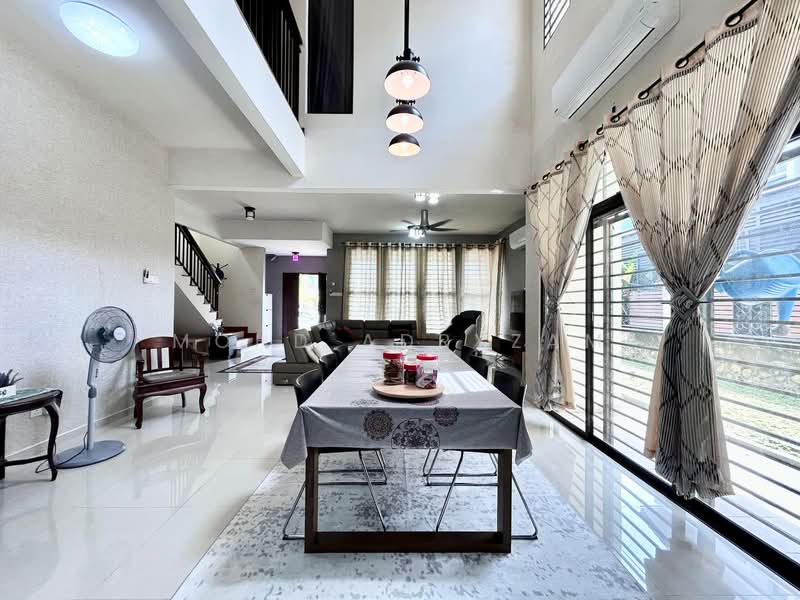 Rumah Berkembar untuk Dijual di Sungai Buloh (Selangor) - Mohd Adryzam - Living Room - PropertyGuru.com.my