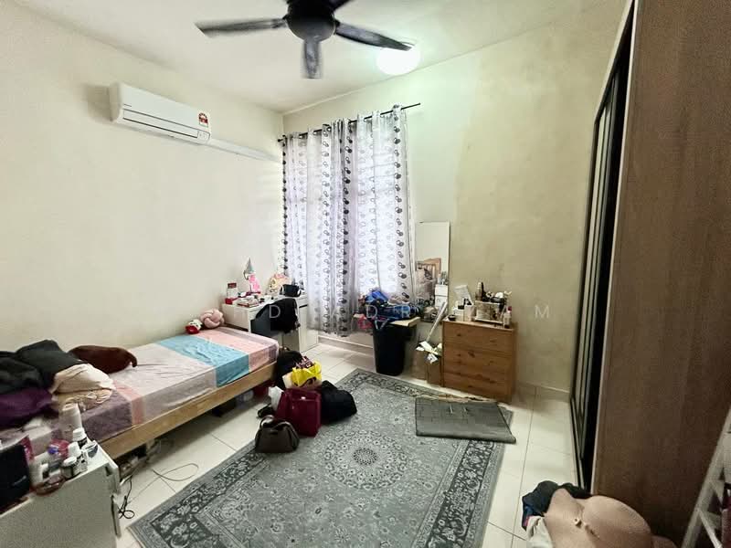 Rumah Berkembar untuk Dijual di Sungai Buloh (Selangor) - Mohd Adryzam - Bedroom - PropertyGuru.com.my