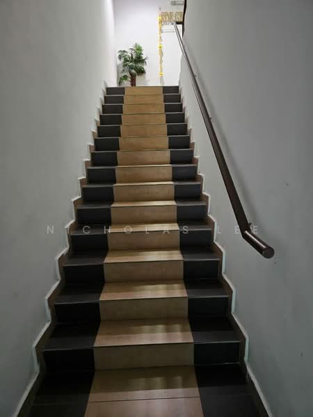 Shop / Office for Sale in Bandar Puteri Puchong (Puchong) - Nicholas Lee - Interior - PropertyGuru.com.my