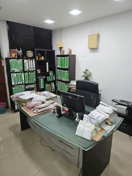 Shop / Office for Sale in Bandar Puteri Puchong (Puchong) - Nicholas Lee - Study - PropertyGuru.com.my