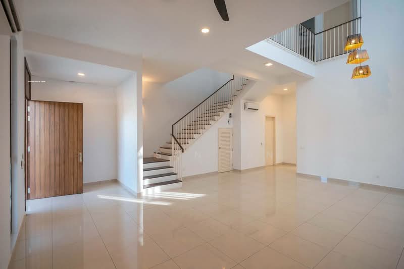 Rumah Berkembar untuk Dijual di Setia Alam (Selangor) - Jason Tan - Entrance - PropertyGuru.com.my
