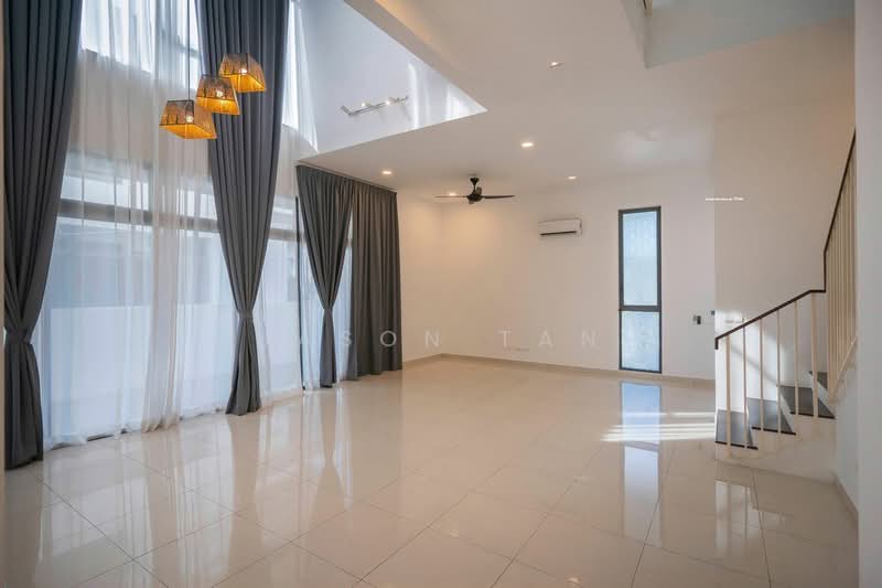 Rumah Berkembar untuk Dijual di Setia Alam (Selangor) - Jason Tan - Living Room - PropertyGuru.com.my