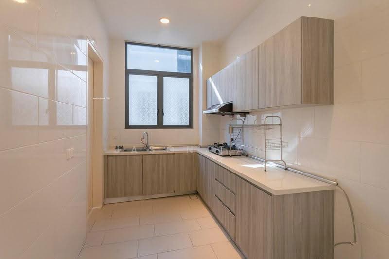 Rumah Berkembar untuk Dijual di Setia Alam (Selangor) - Jason Tan - Kitchen - PropertyGuru.com.my