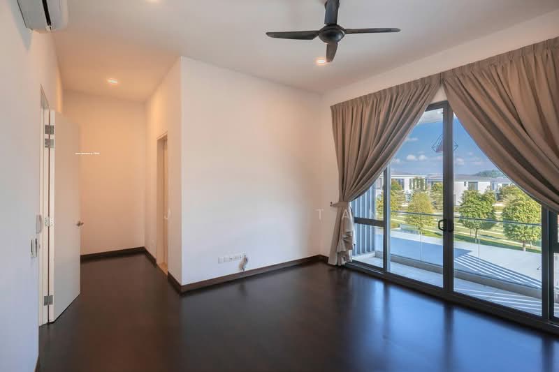 Rumah Berkembar untuk Dijual di Setia Alam (Selangor) - Jason Tan - Bedroom - PropertyGuru.com.my
