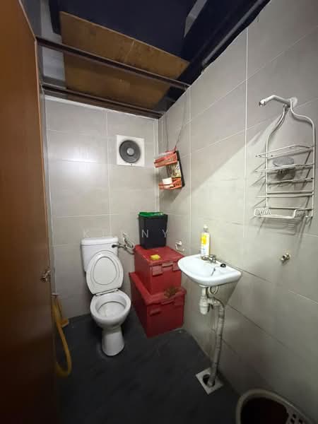 Factory for Rent in Taman Klang Jaya (Klang) - Kenny Ng - Bathroom - PropertyGuru.com.my