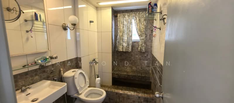 Condominium for Sale at Perdana Emerald - Raymond Tan - Bathroom - PropertyGuru.com.my