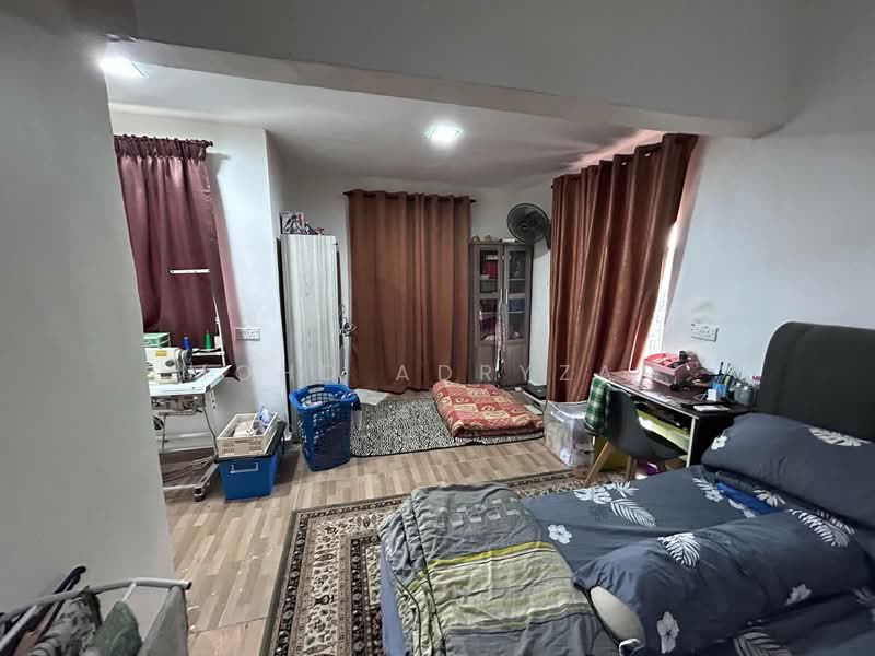 2-storey Terraced House for Sale in Alam Impian (Shah Alam) - Mohd Adryzam - Bedroom - PropertyGuru.com.my