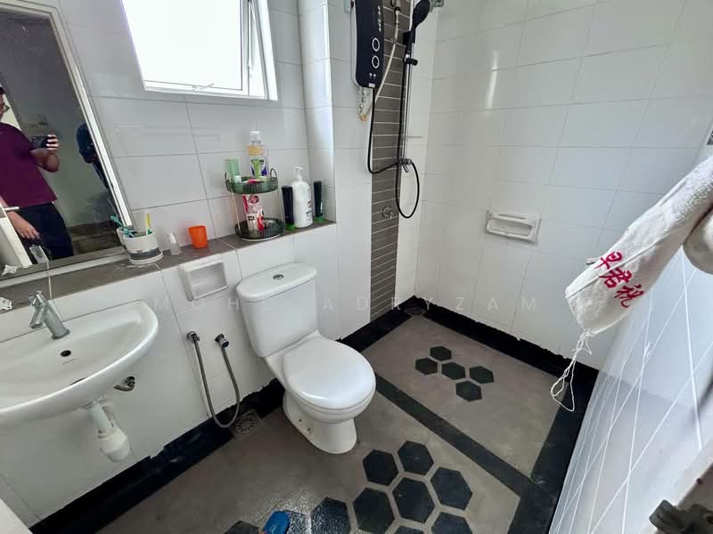 2-storey Terraced House for Sale in Alam Impian (Shah Alam) - Mohd Adryzam - Bathroom - PropertyGuru.com.my