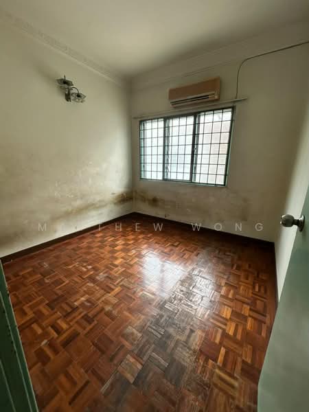 Rumah Teres 2 Tingkat untuk Dijual di TAMAN PUCHONG UTAMA (Puchong) - Matthew Wong - Bedroom - PropertyGuru.com.my