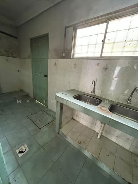 Rumah Teres 2 Tingkat untuk Dijual di TAMAN PUCHONG UTAMA (Puchong) - Matthew Wong - Kitchen - PropertyGuru.com.my