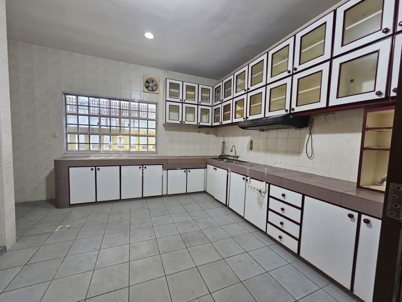 Rumah Berkembar untuk Dijual di Jalan Klang Lama (Old Klang Road) (Kuala Lumpur) - Kent Fatt - Kitchen - PropertyGuru.com.my