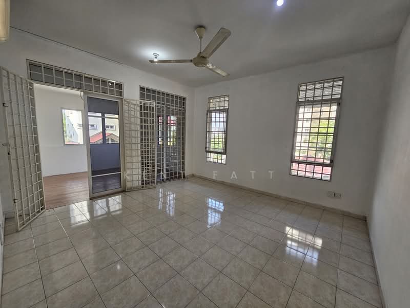 Rumah Berkembar untuk Dijual di Jalan Klang Lama (Old Klang Road) (Kuala Lumpur) - Kent Fatt - Living Room - PropertyGuru.com.my