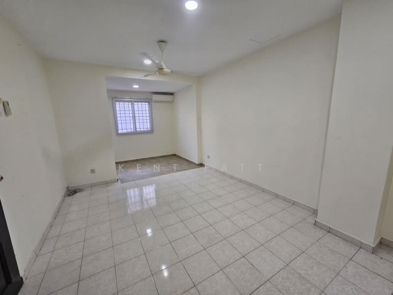 Rumah Berkembar untuk Dijual di Jalan Klang Lama (Old Klang Road) (Kuala Lumpur) - Kent Fatt - Living Room - PropertyGuru.com.my