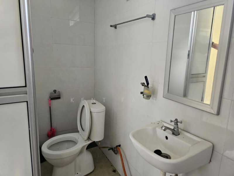 Rumah Berkembar untuk Dijual di Jalan Klang Lama (Old Klang Road) (Kuala Lumpur) - Kent Fatt - Bathroom - PropertyGuru.com.my