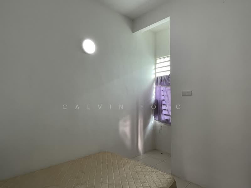 2-storey Terraced House for Sale in Bandar Mutiara (Sungai Petani) - Calvin Fong - Ground floor guest room - PropertyGuru.com.my