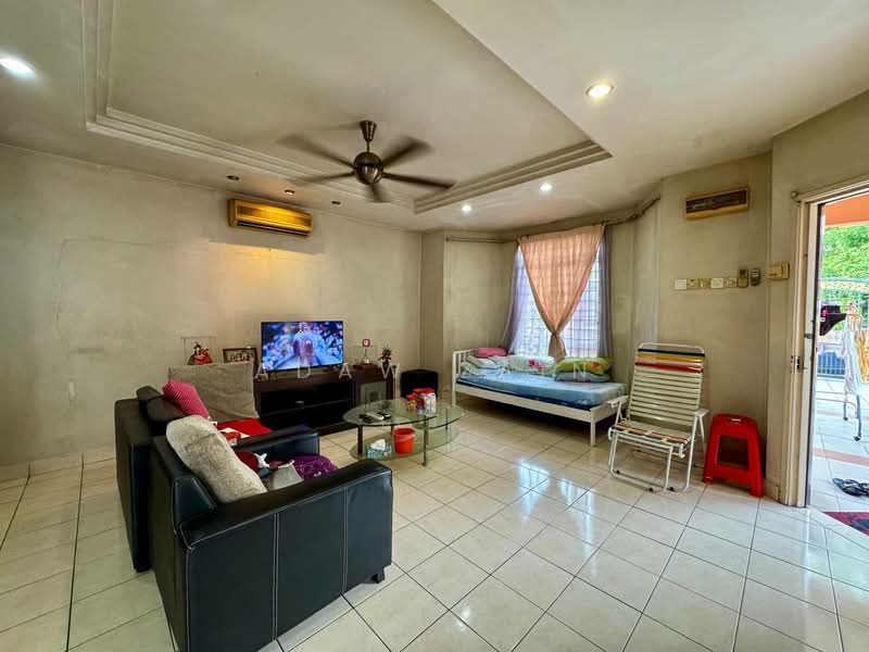 2-storey Terraced House for Sale in Seksyen U9 (Shah Alam) - Adaw Zain - Living Room - PropertyGuru.com.my