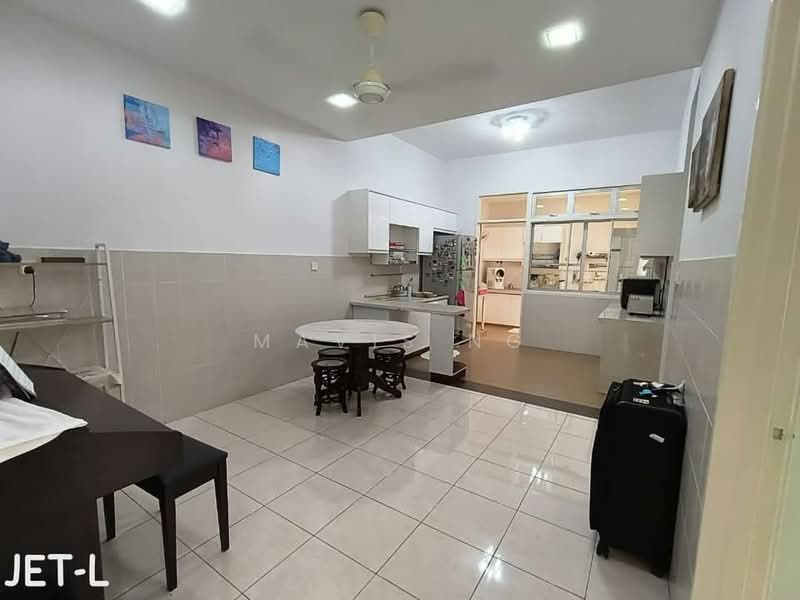 2-storey Terraced House for Sale in Setia Damai (Setia Alam) - Mavis Ng - Kitchen - PropertyGuru.com.my